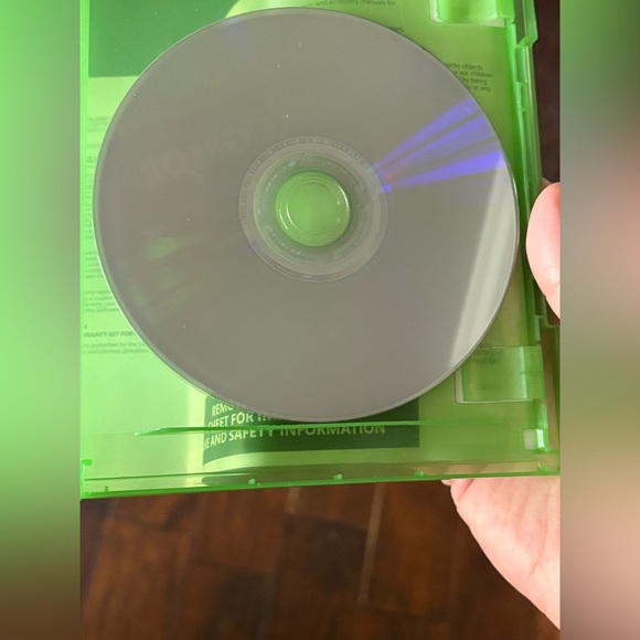 Hello Neighbor - Microsoft Xbox One - Picture 4 of 4